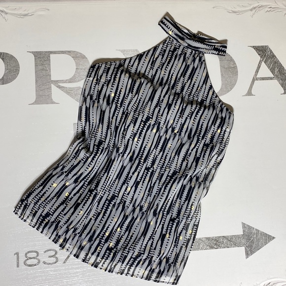 EXPRESS TOP - Picture 2 of 11